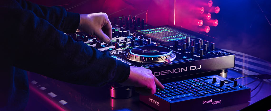 Denon DJ PRIME 4 + SoundSwitch Control One